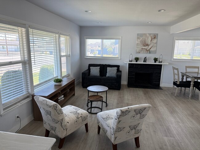 Building Photo - 13471 Jackson St