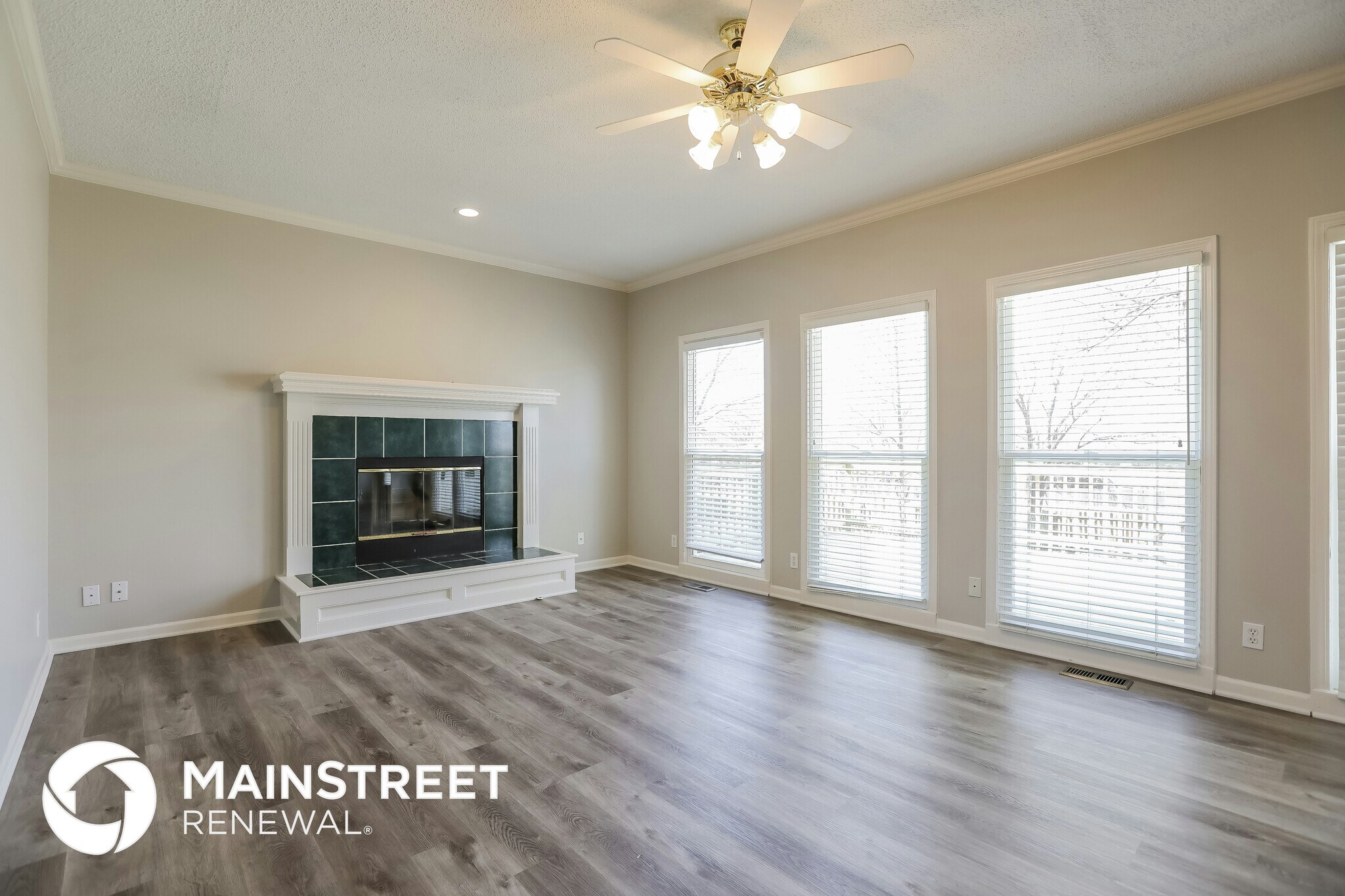 Building Photo - 12972 S Summit St