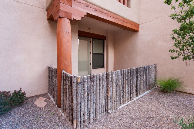 Building Photo - 1405 Vegas Verdes Dr