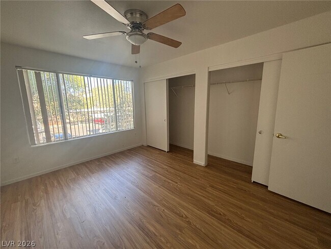 Building Photo - 5710 E Tropicana Ave