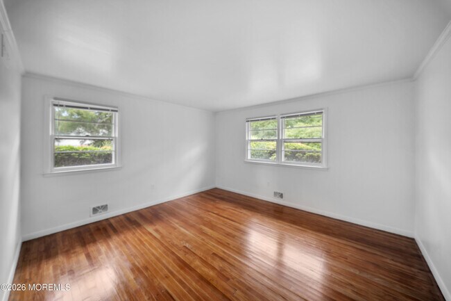 Building Photo - 170 Bingham Ave