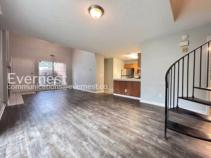 Building Photo - 1336 Yorkshire Ln