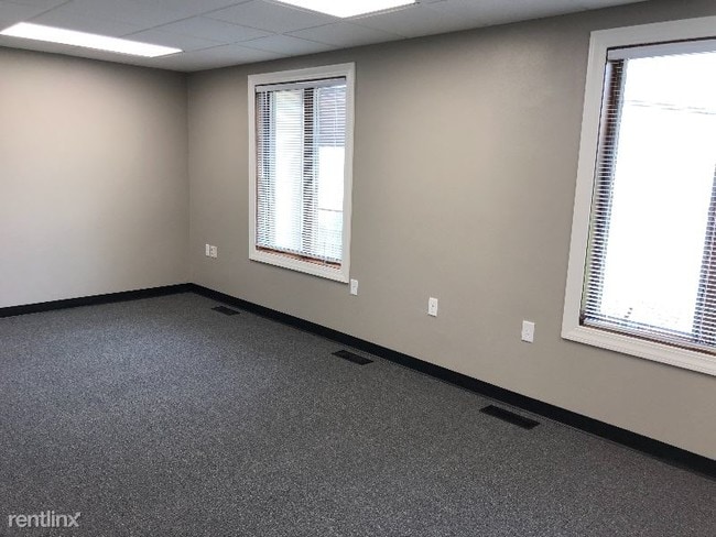 Building Photo - 2101 Broadwater Ave