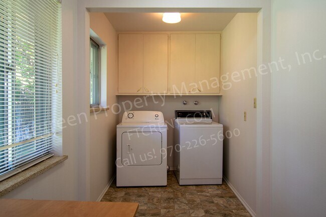 Building Photo - 1117 Fairview Dr