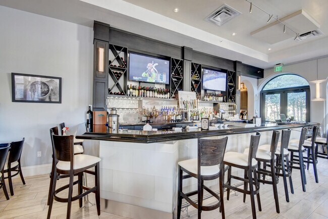 Building Photo - 17921 Villa Club Way