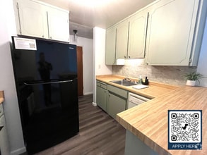 Building Photo - Move-In Special! $1,000 off Second Month’s...