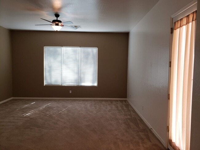 Building Photo - COMING SOON - LARGE RENOVATED HOME IN SHADOW RIDGE WITH LOVELY PRIVATE POOL!!!