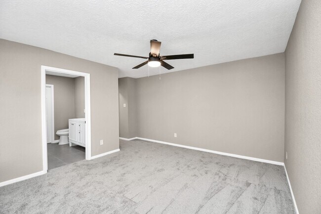 Building Photo - 14326 Little Willow Walk
