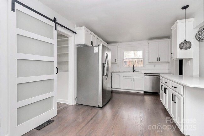 Building Photo - 5442 Kinsale Ln