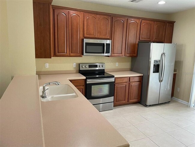 Building Photo - 5063 Tideview Cir