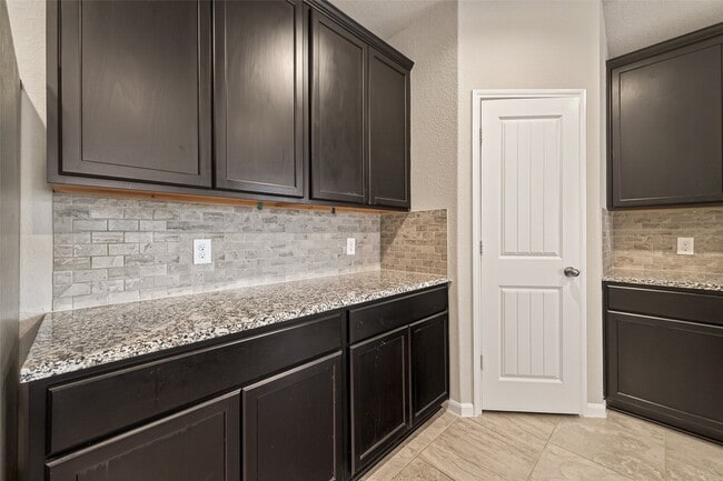 Building Photo - 12623 City Village Ln