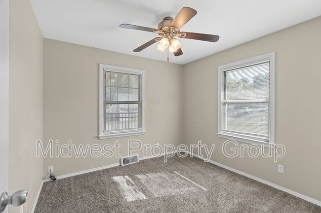 Building Photo - 3661 High Dr