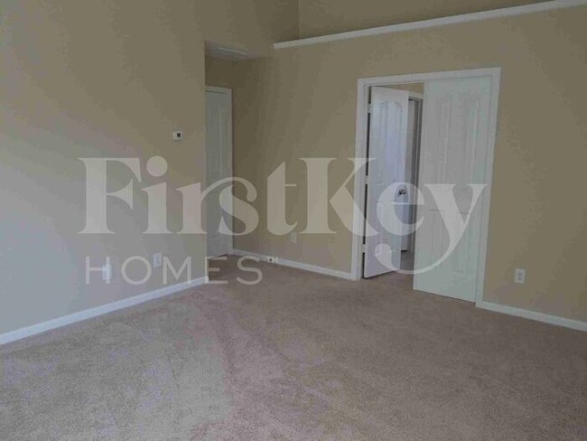 Building Photo - 8019 Bushy Creek Dr