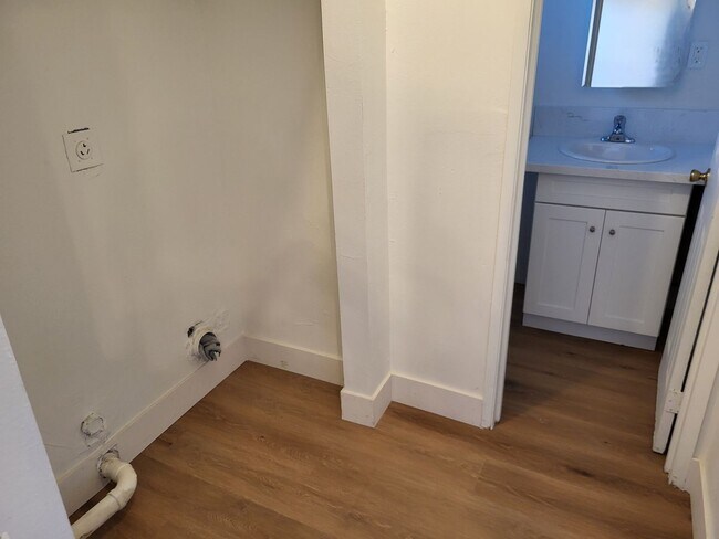 Building Photo - 3351 E Andy St