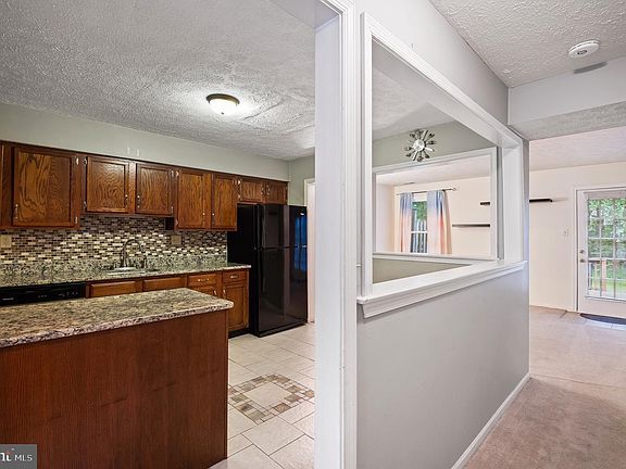 Building Photo - 1504 Virginia Ct