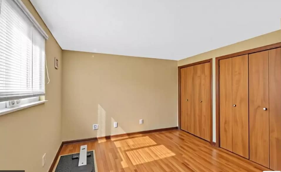 Building Photo - 4974 Longview Ct