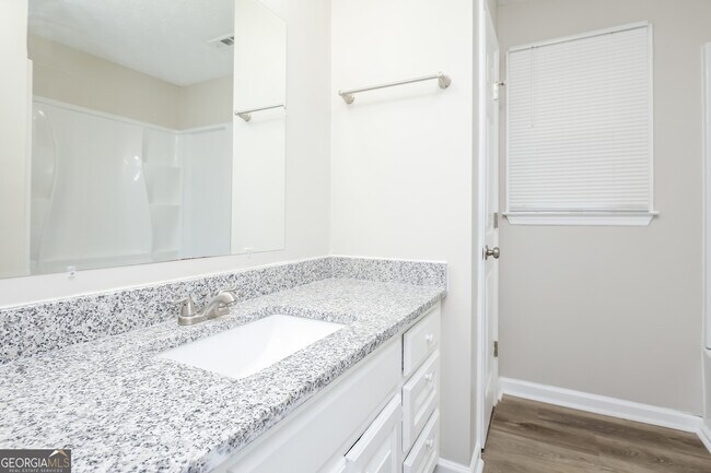 Building Photo - 6449 Laural Bend