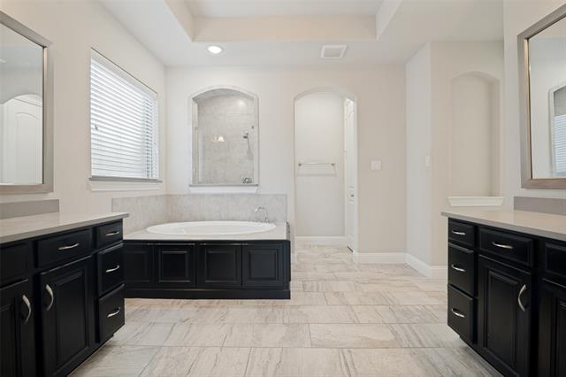 Building Photo - 2802 Merlot Cir
