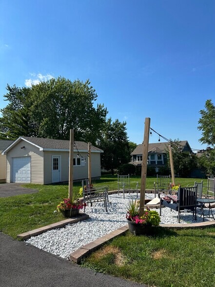 Building Photo - 1023 McCarthy Rd