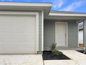 Building Photo - 5544 Flannel Ln