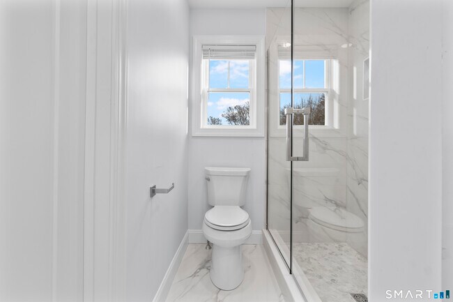 Building Photo - 183 Vesper St