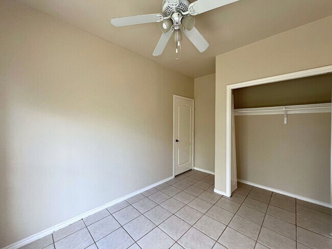 Building Photo - 3110 Potomac Loop