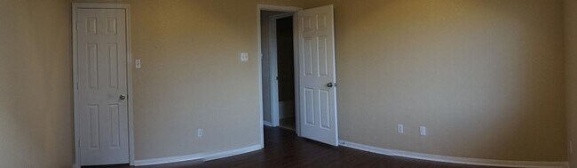 Building Photo - 2603 John Porter Dr