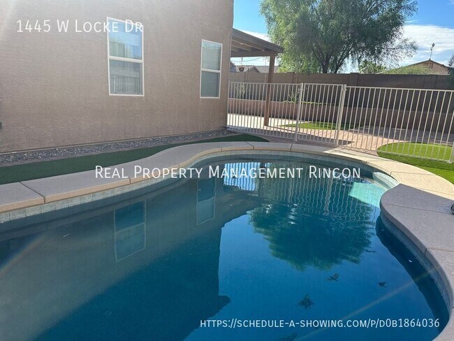 Building Photo - 1445 W Locke Dr