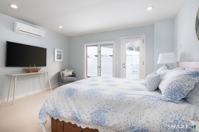 Building Photo - 15 Harrison St