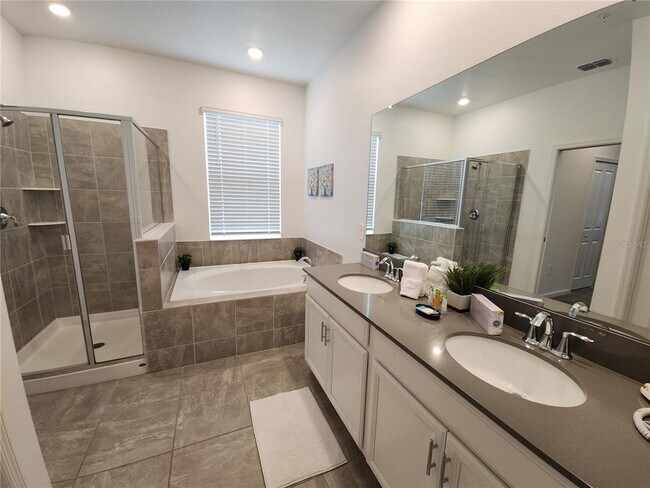 Building Photo - 8885 Cabot Cliffs Dr