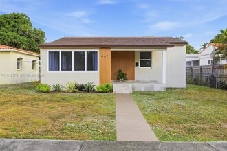 Building Photo - 461 Plover Ave