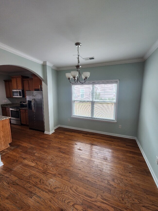 Building Photo - 3639 White Wing Cir