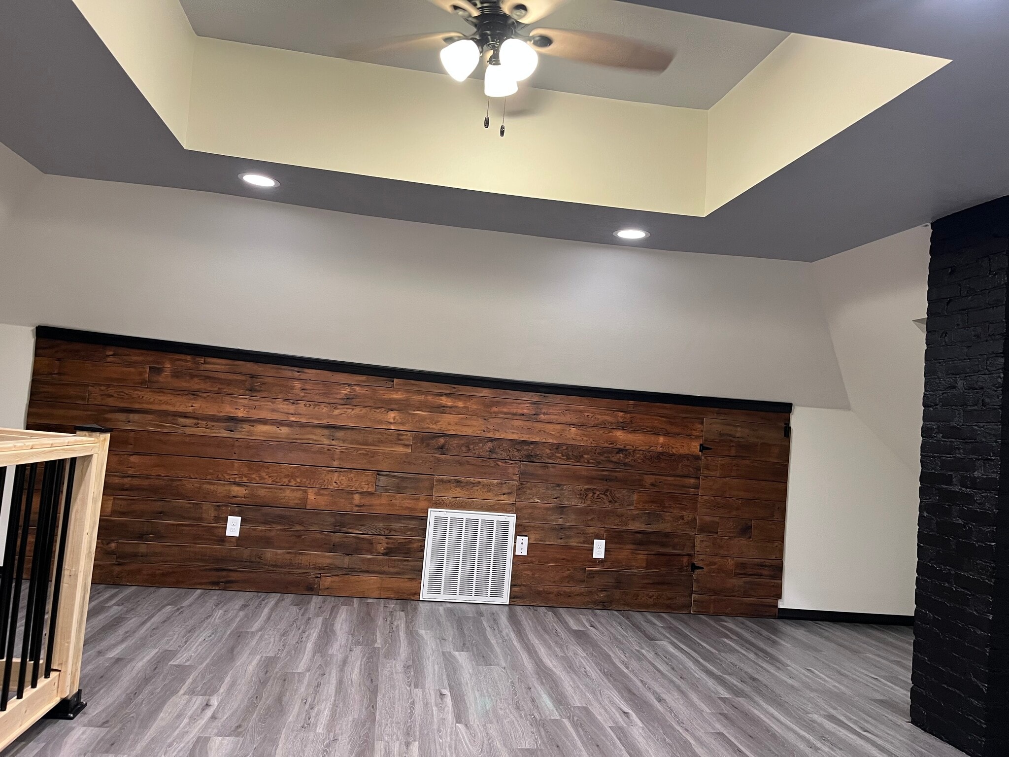 Living room - 426 1st St SW