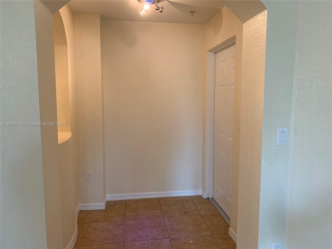 Building Photo - 10800 NW 88th Terrace