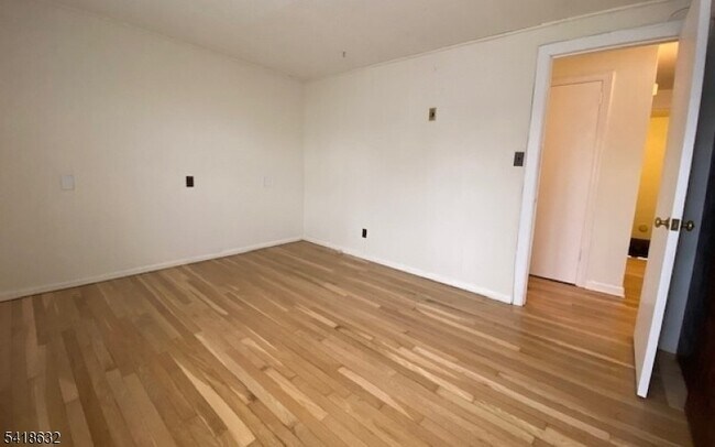 Building Photo - 1968 Vauxhall Rd