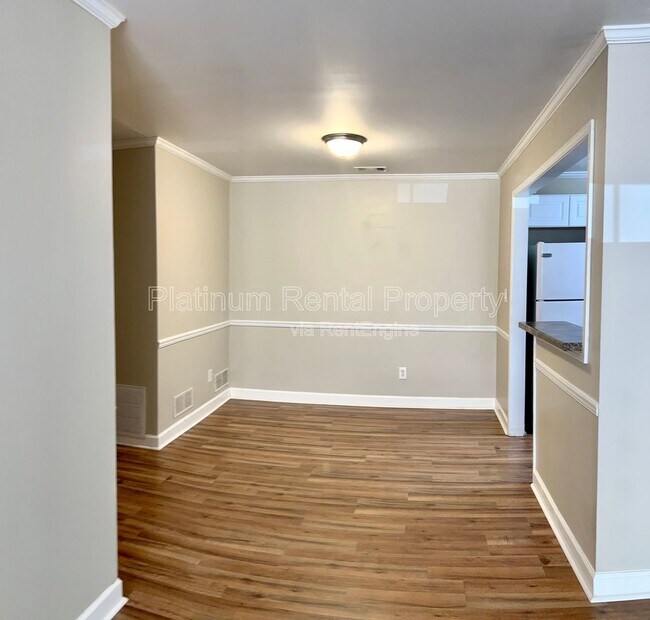 Building Photo - 110 Countryside Pl