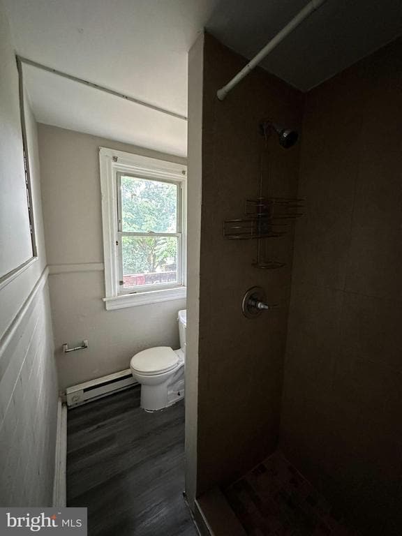 Primary Photo - 228 N Locust St
