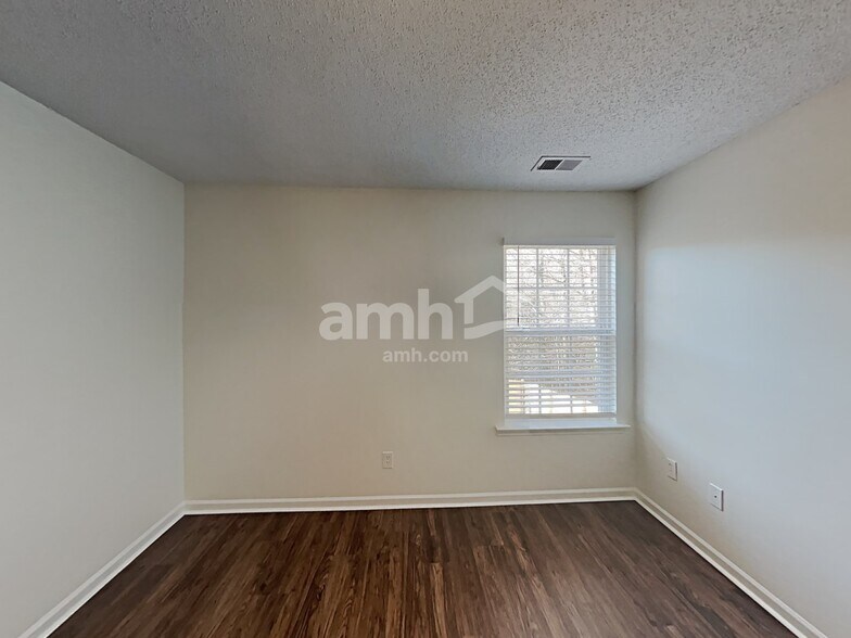 Building Photo - 3510 Marshlane Way