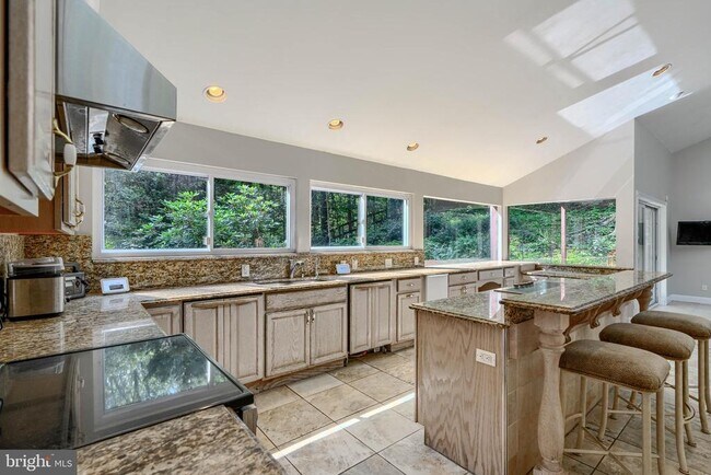 Building Photo - 2101 Tufton Ave