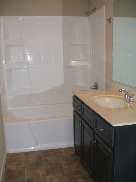 Building Photo - 3610 Hudson Dr