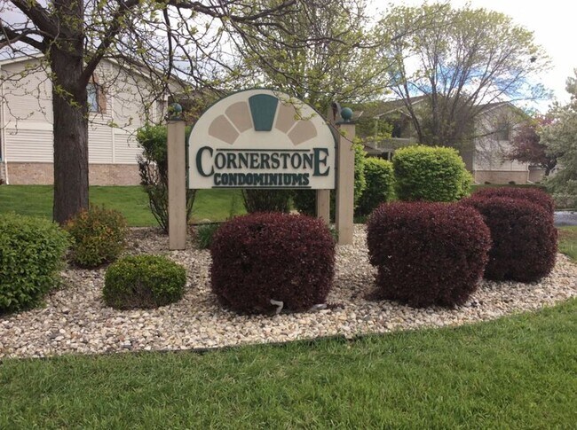 Building Photo - 3 bedroom Kenosha condo