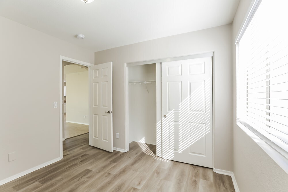 Building Photo - 3702 S 62nd Ave