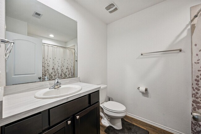 Building Photo - 5102 Hedgerose Ln