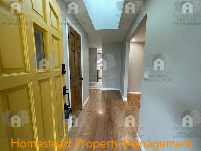 Building Photo - OUTSTANDING KEIZER LOCATION!