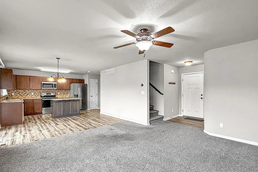 Building Photo - 205 SW 48th St