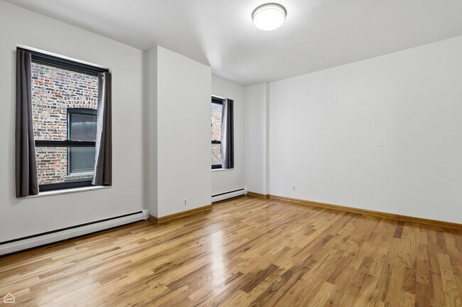 Building Photo - 5229 S Greenwood Ave