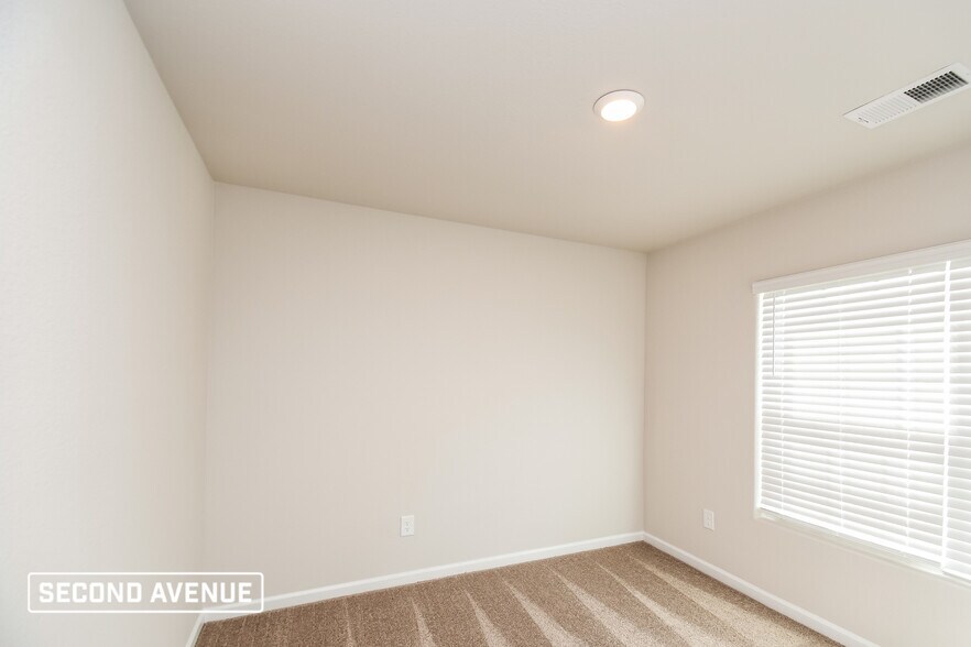 Building Photo - 626 Wild Tulip Ct