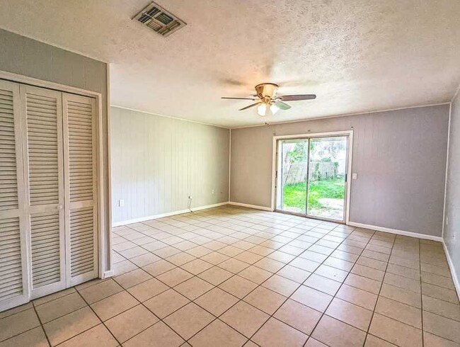 Building Photo - 1339 Eagleview Dr