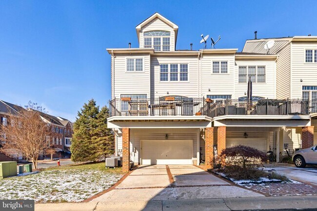 Building Photo - 43789 Water Bay Terrace