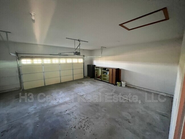 Building Photo - 810 South Moreland Rd